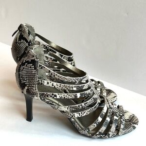 Tahari Canton Elegant Snakeskin Leather Sexy Strappy 3.5”Comfort Heels Sz 8